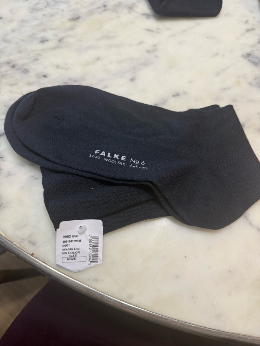 Falke Men’s no 6 Wool silk socks size 39-40 Dark navy knee high Nwt $84